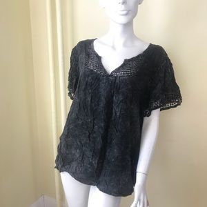 Like new Charcoal short-sleeve top - Oneworld XL